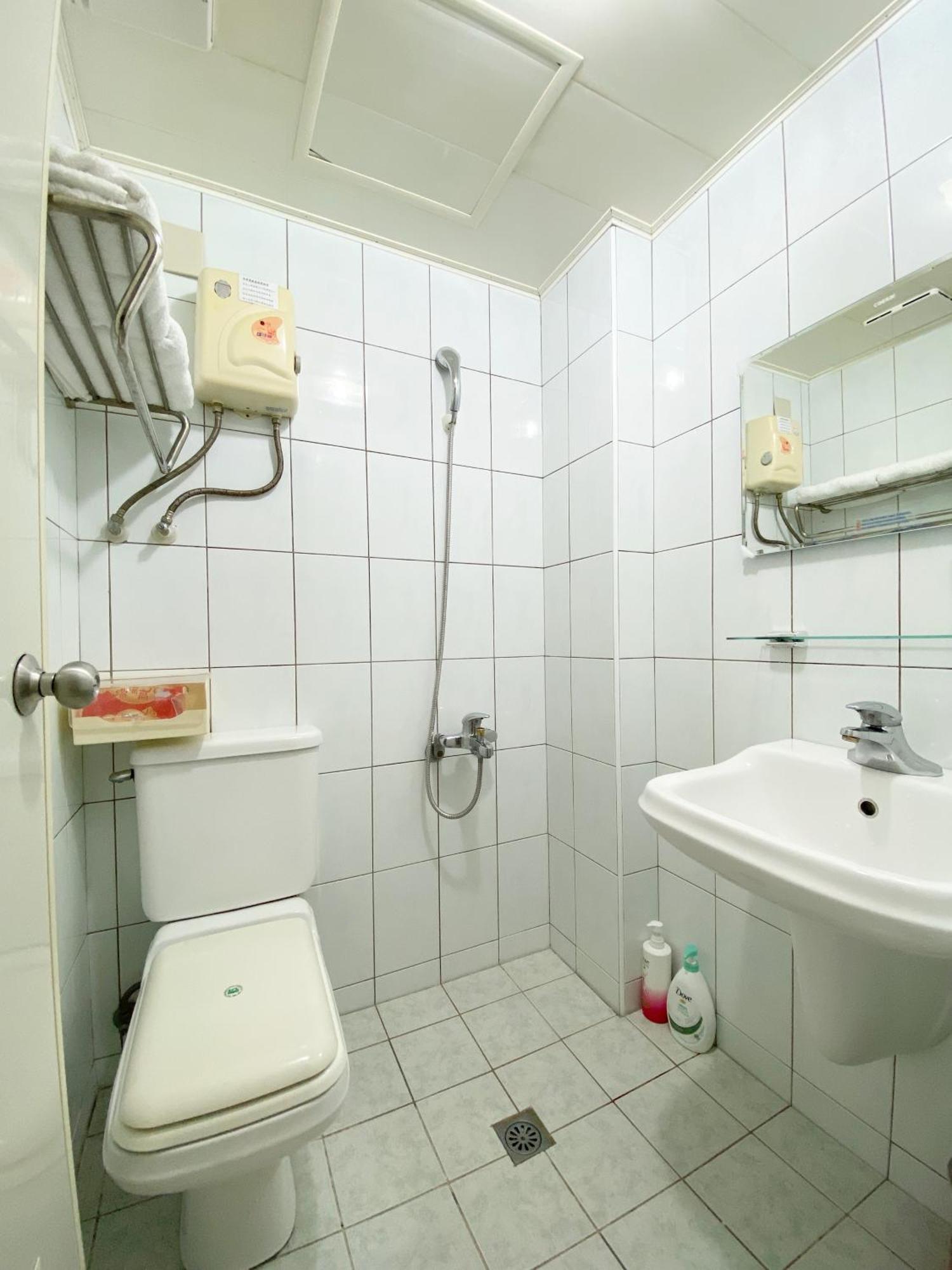 Fengjia 101 Apartment Тайджун Екстериор снимка