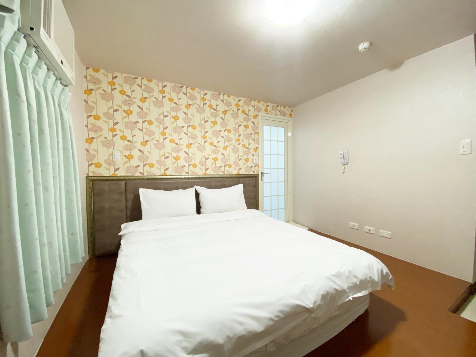 Fengjia 101 Apartment Тайджун Екстериор снимка